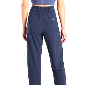 Athleta Skyline pants NEW!